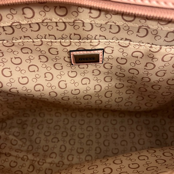 BRAND NEW - Guess: Baby pink midsize purse - Picture 8 of 8